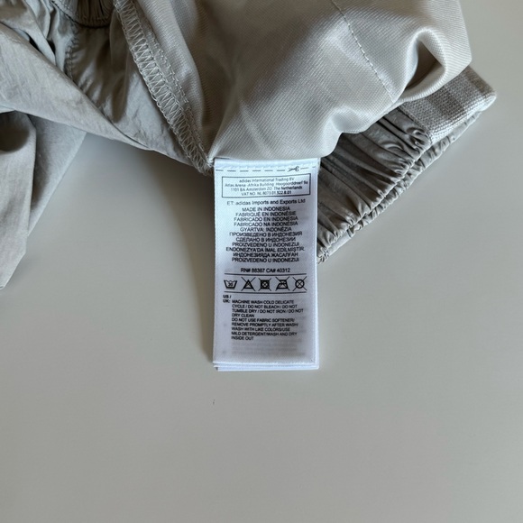 NWOT adidas Originals Crinkled Adibreak Track Pants - Picture 13 of 15